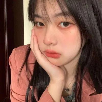 习近平同格鲁吉亚总统卡韦拉什维利就中格建交34周年互致贺电并共同宣布将双边关系提升为全面战略伙伴关系